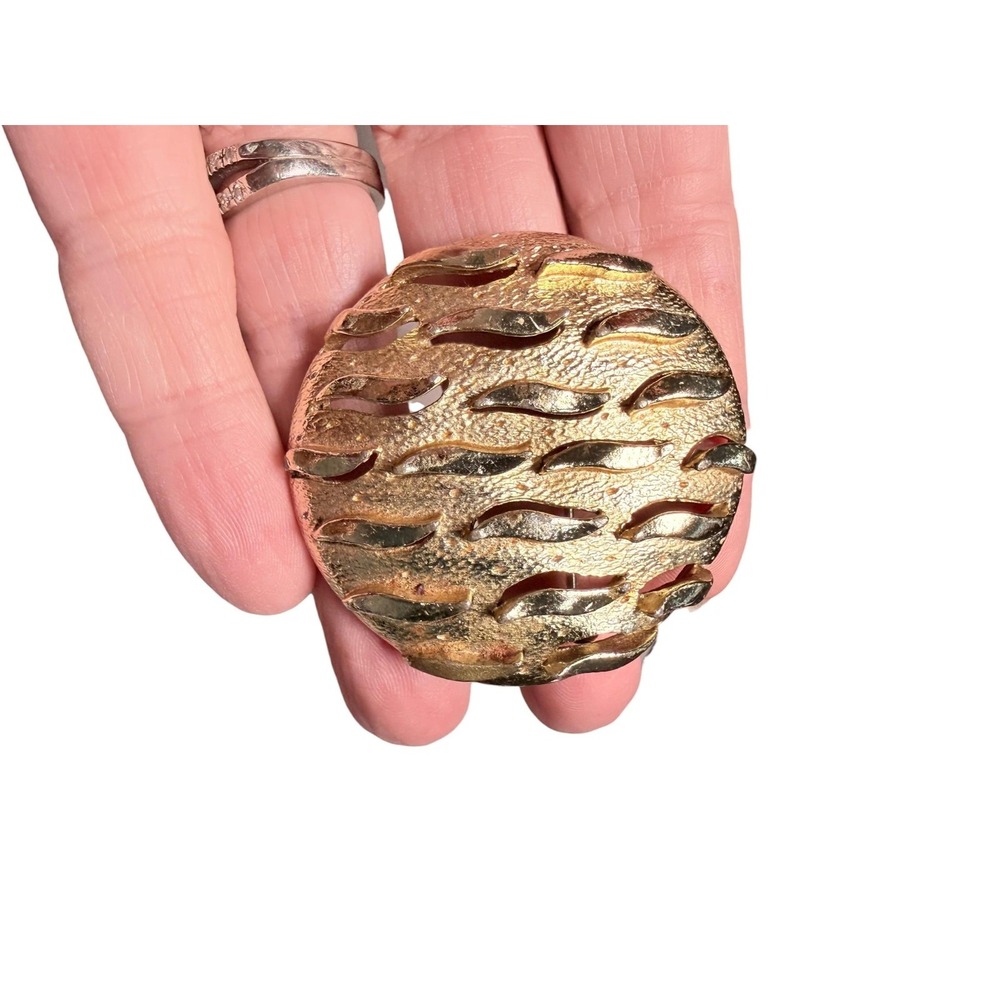Vintage Gold Tone Round Textured Wave‎ Cutout Abstract Brooch Pin Jewelry